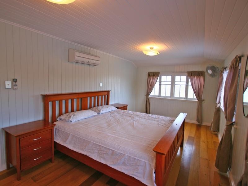 275 Aumuller Street, Westcourt QLD 4870