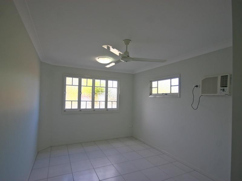 275 Aumuller Street, Westcourt QLD 4870