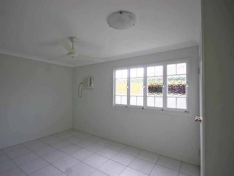 275 Aumuller Street, Westcourt QLD 4870
