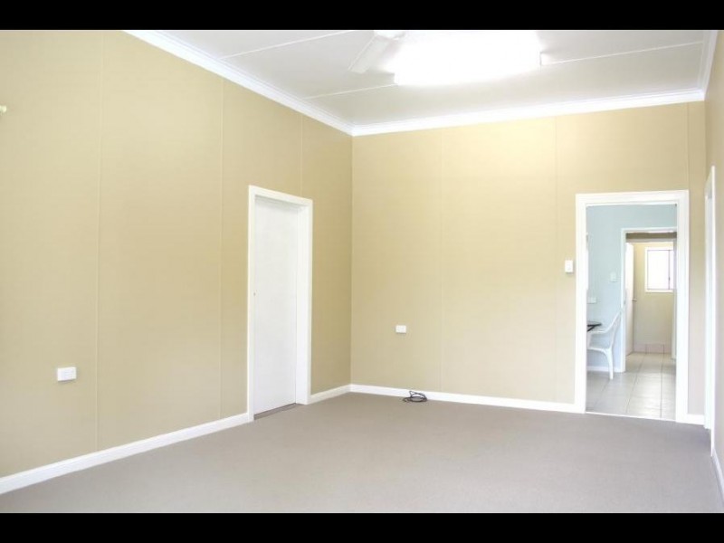 49 Moody Street, Mooroobool QLD 4870