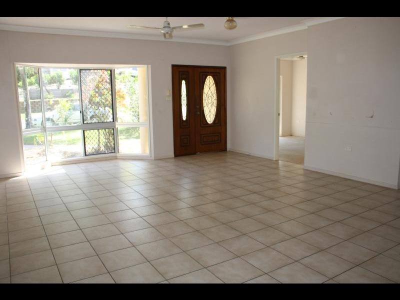 68 Callum Street, Mooroobool QLD 4870