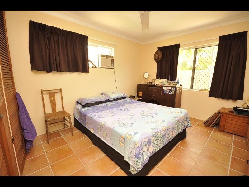 34 Lime Street, Mooroobool QLD 4870