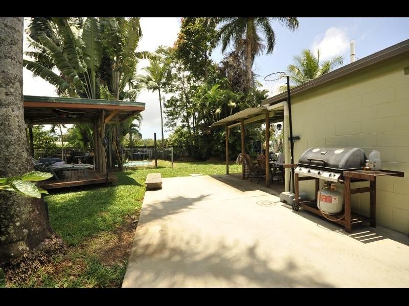 34 Lime Street, Mooroobool QLD 4870