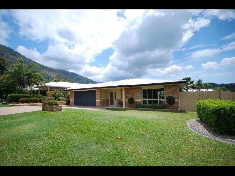 6 Hymes Street, Kanimbla QLD 4870
