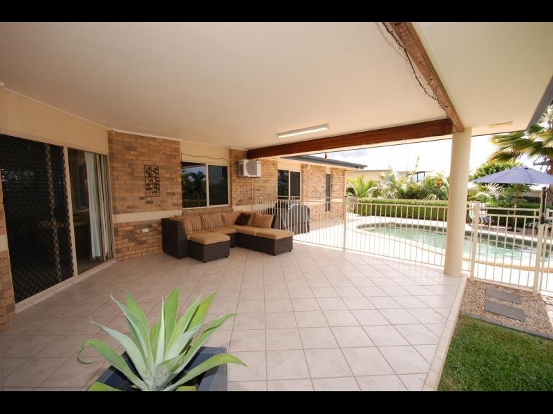 6 Hymes Street, Kanimbla QLD 4870