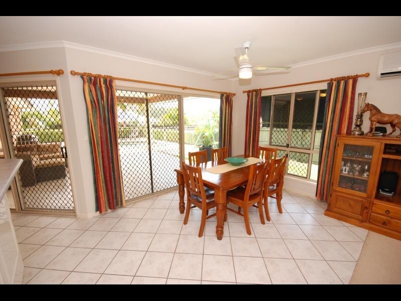 6 Hymes Street, Kanimbla QLD 4870