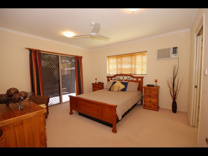 6 Hymes Street, Kanimbla QLD 4870
