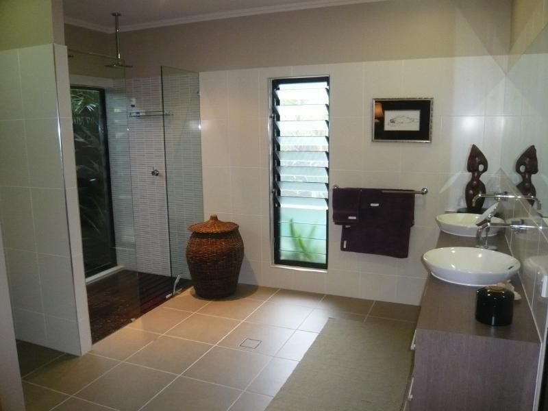 4 Pambula Close, Kewarra Beach QLD 4879