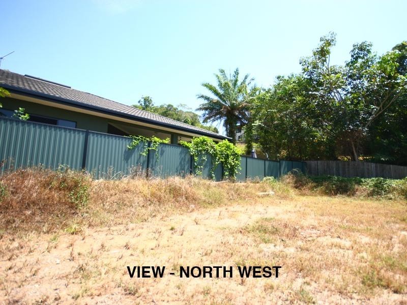 4 Bel-Air Drive, Whitfield QLD 4870
