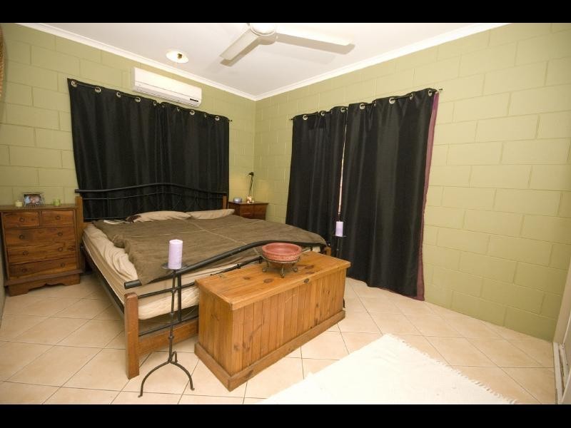 106 Callum Street, Mooroobool QLD 4870