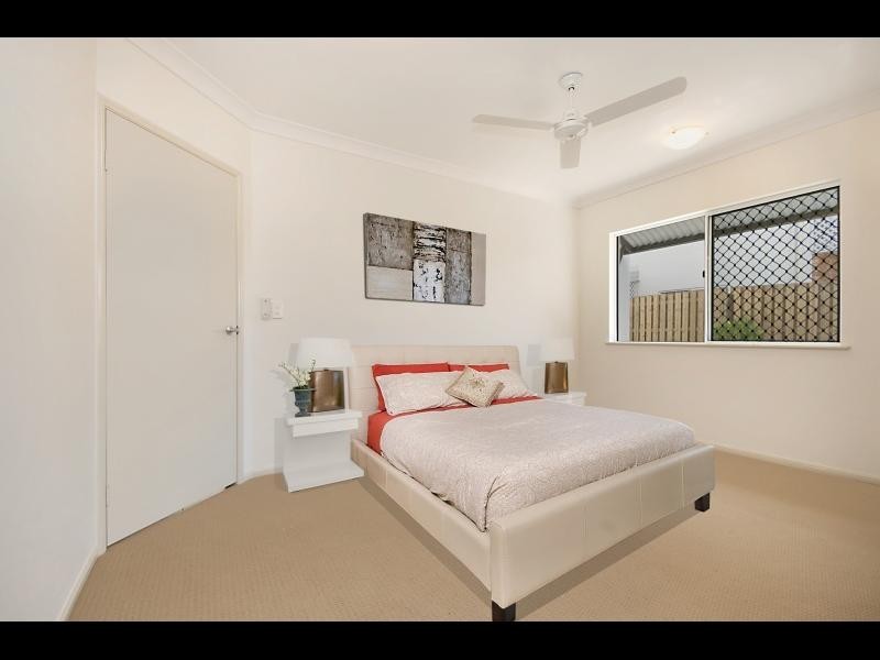 1/109 Callaghan Street, Mooroobool QLD 4870