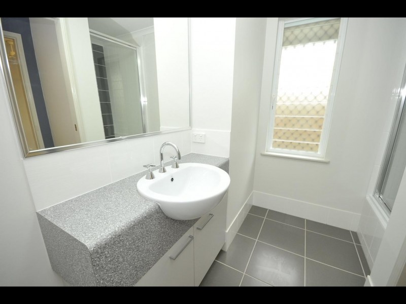 1/109 Callaghan Street, Mooroobool QLD 4870