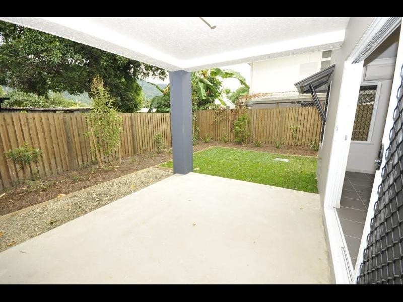 1/109 Callaghan Street, Mooroobool QLD 4870