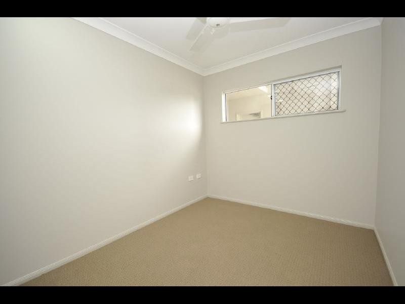 4/109 Callaghan Street, Mooroobool QLD 4870