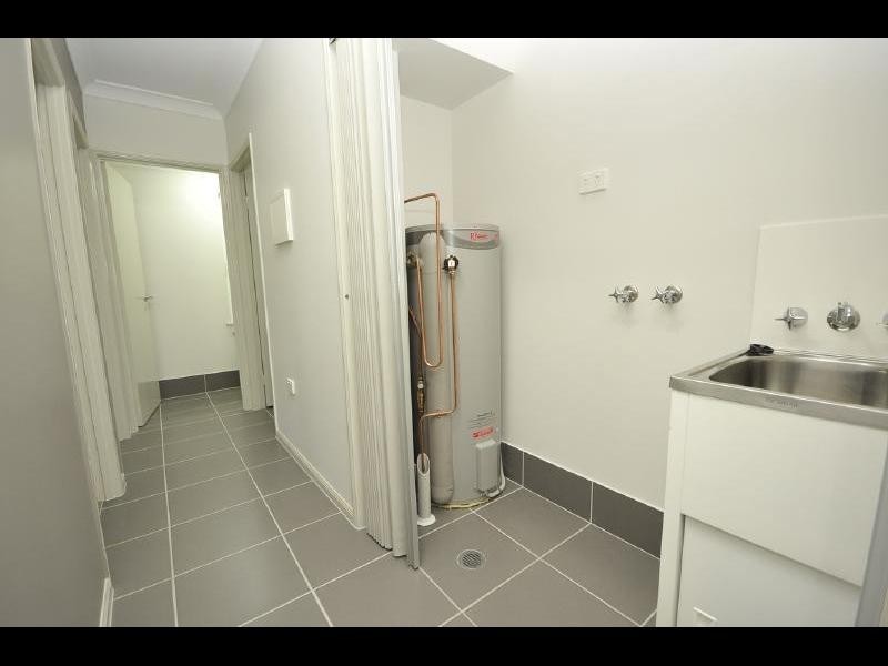 2/109 Callaghan Street, Mooroobool QLD 4870