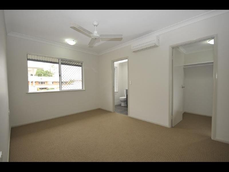 3/109 Callaghan Street, Mooroobool QLD 4870