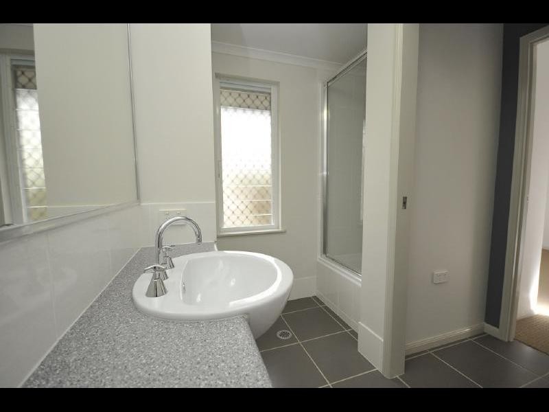 3/109 Callaghan Street, Mooroobool QLD 4870