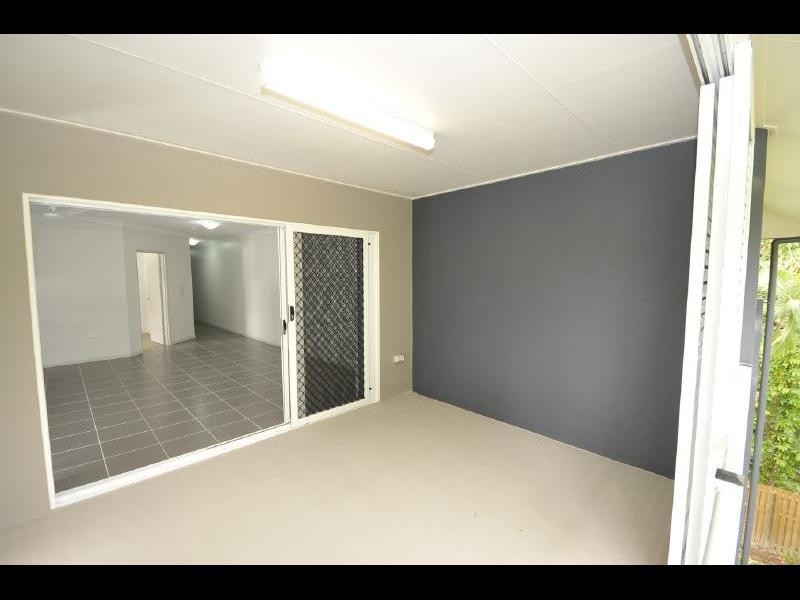 6/109 Callaghan Street, Mooroobool QLD 4870
