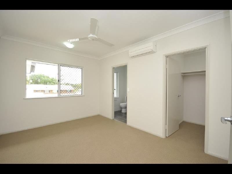 6/109 Callaghan Street, Mooroobool QLD 4870