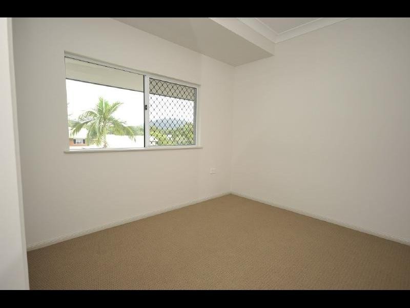 6/109 Callaghan Street, Mooroobool QLD 4870
