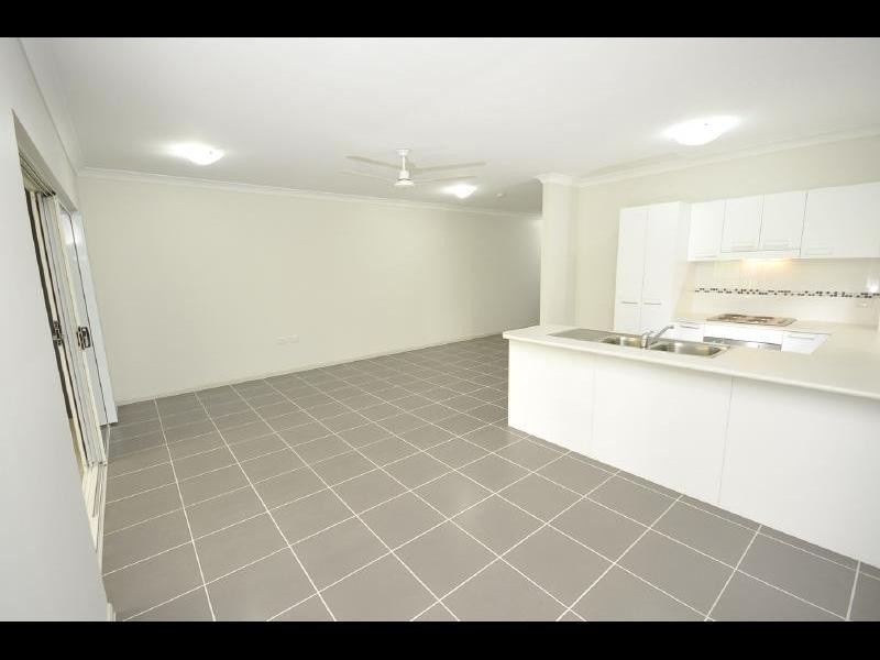 109 Callaghan Street, Mooroobool QLD 4870