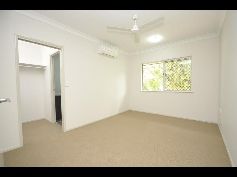 109 Callaghan Street, Mooroobool QLD 4870