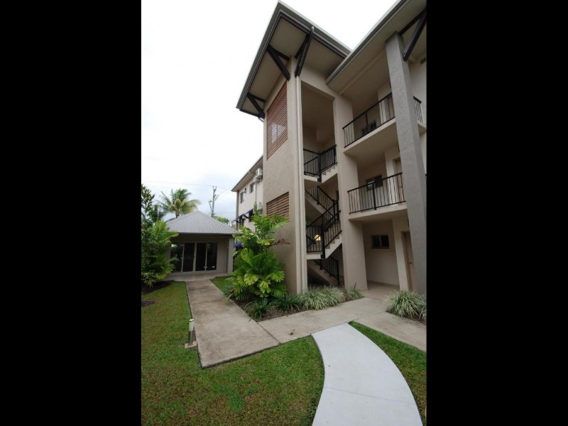 205/2-4 Centenary Close, Manoora QLD 4870