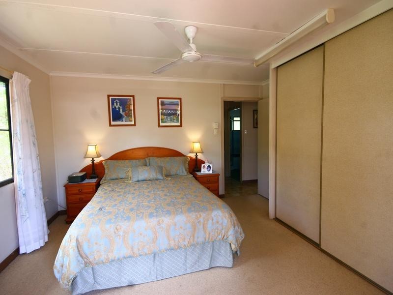 18 Debbie Street, Trinity Park QLD 4879