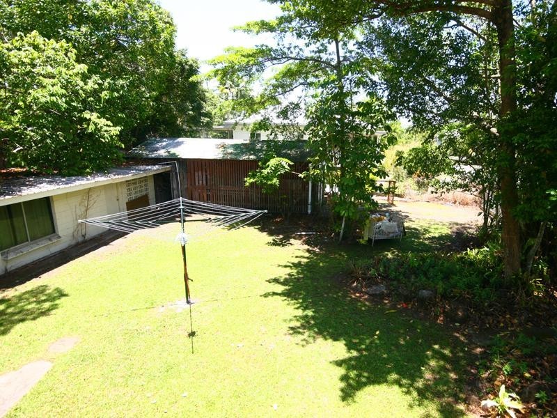 13 Fulton Close, Whitfield QLD 4870