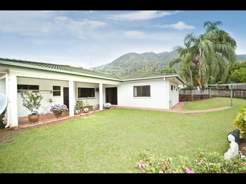 6 Grimes Close, Kanimbla QLD 4870