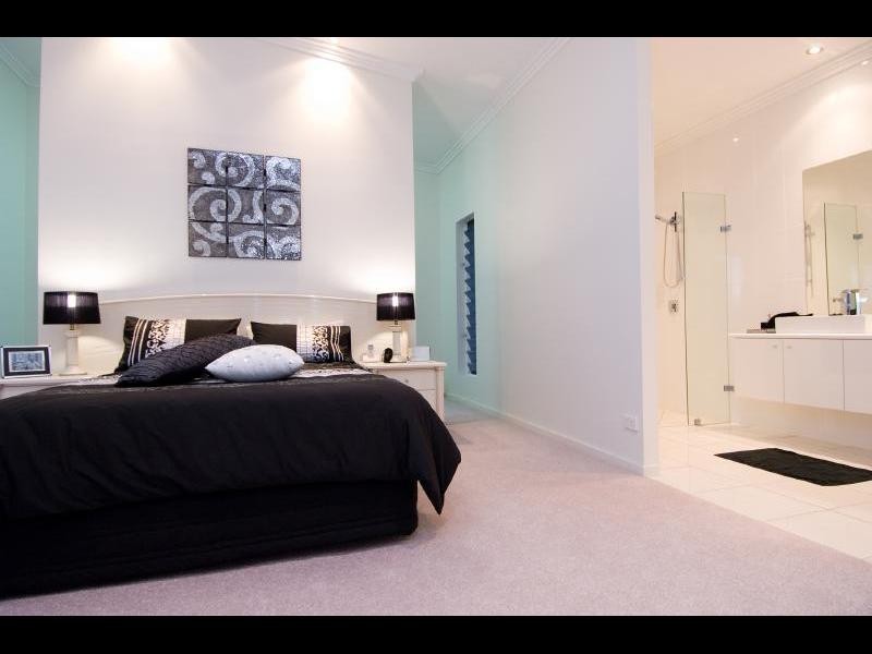 2 Camelo Close, Whitfield QLD 4870