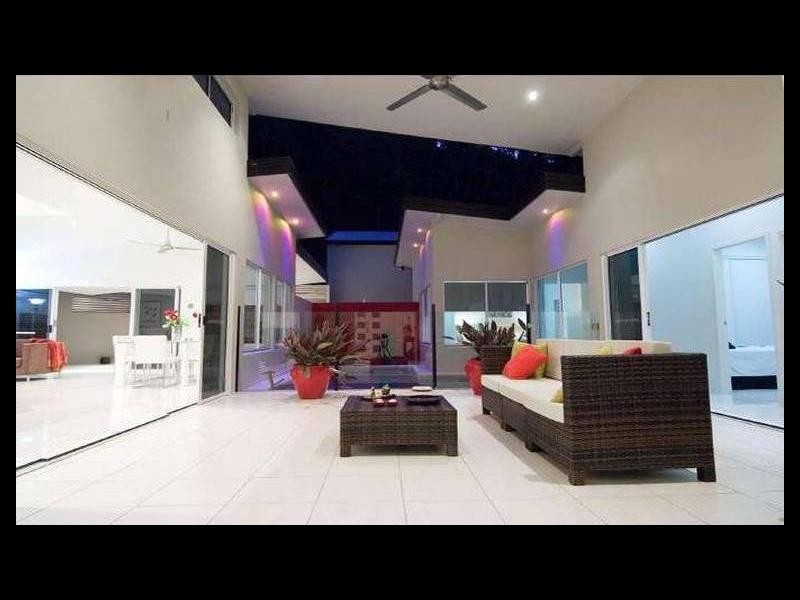 2 Carmelo Close, Whitfield QLD 4870
