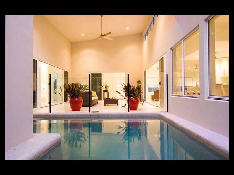 2 Carmelo Close, Whitfield QLD 4870