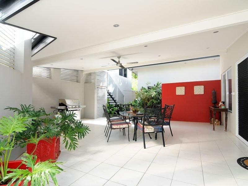 2 Carmelo Close, Whitfield QLD 4870