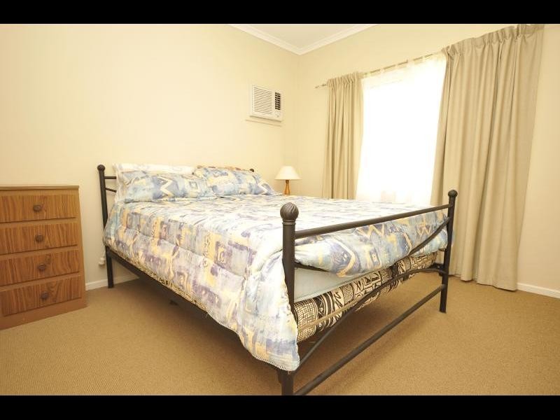 12 Kirraly Close, Mooroobool QLD 4870