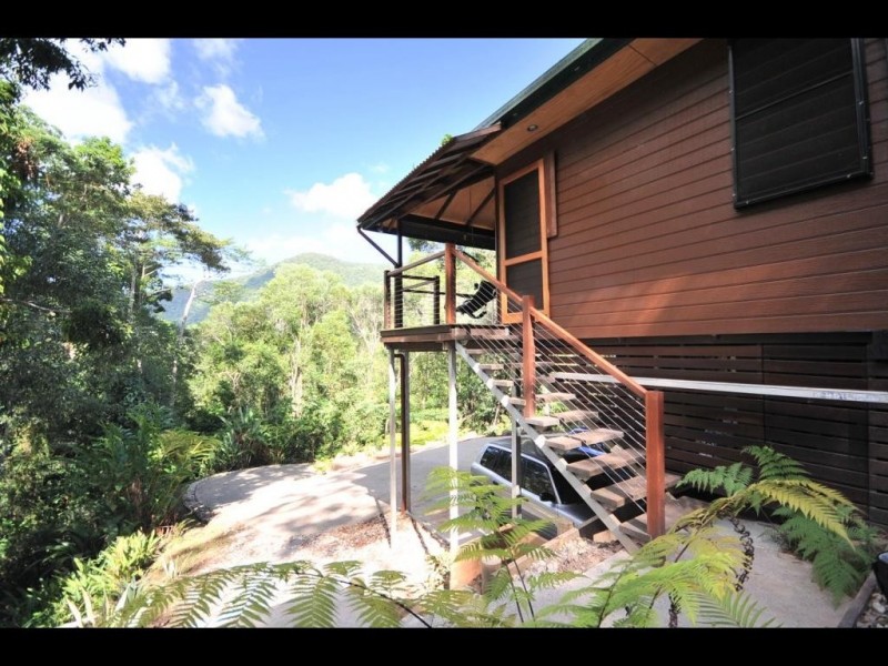 14-16 Frond Close, Redlynch QLD 4870