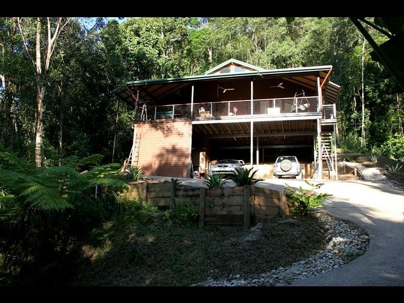 14-16 Frond Close, Redlynch QLD 4870