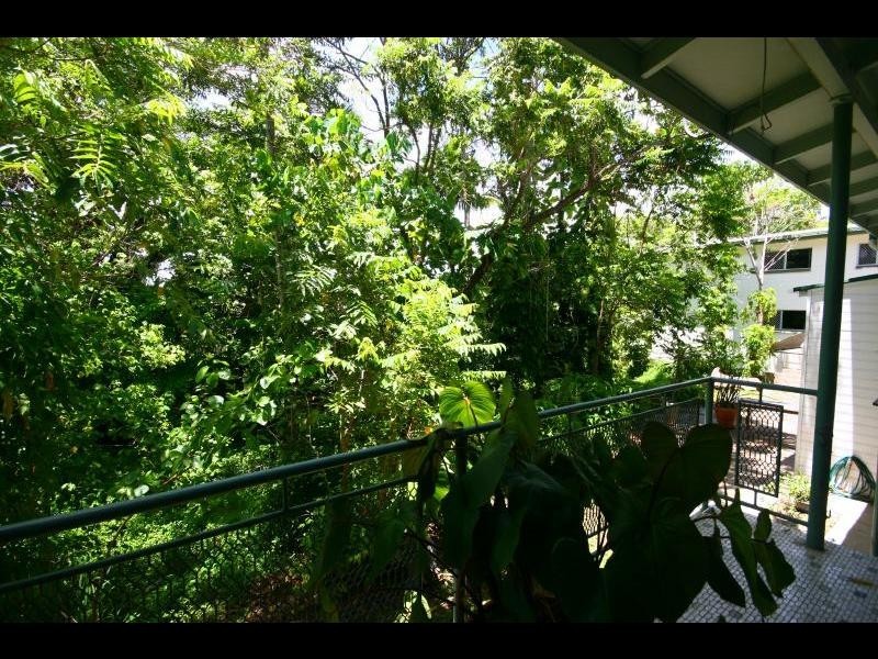 101 Collins Avenue, Edge Hill QLD 4870