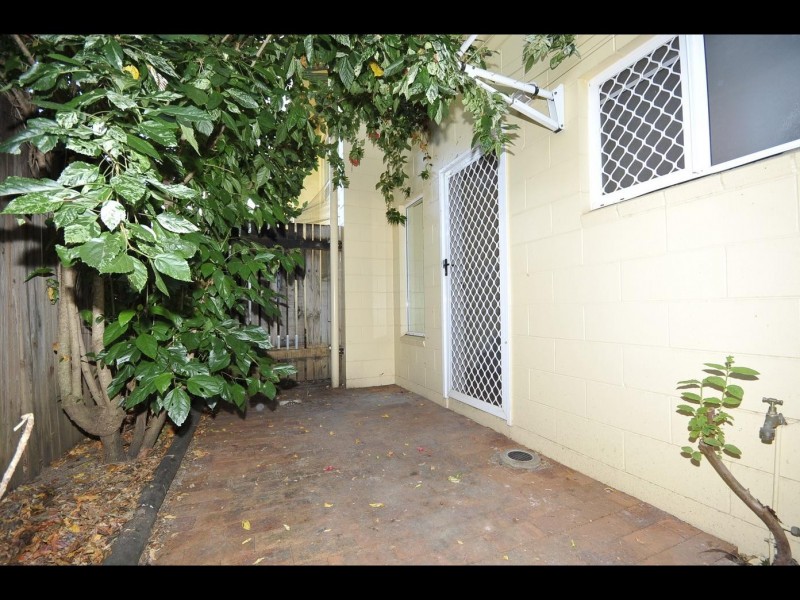 10/3 Tenni Street, Redlynch QLD 4870