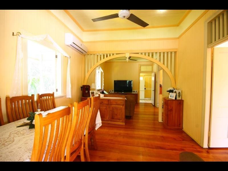 6 Hollett Close, Manunda QLD 4870