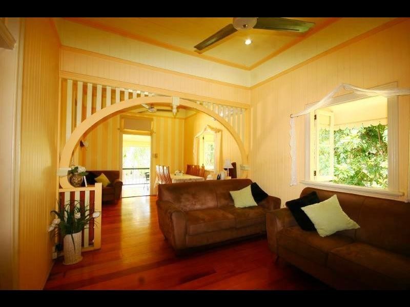 6 Hollett Close, Manunda QLD 4870