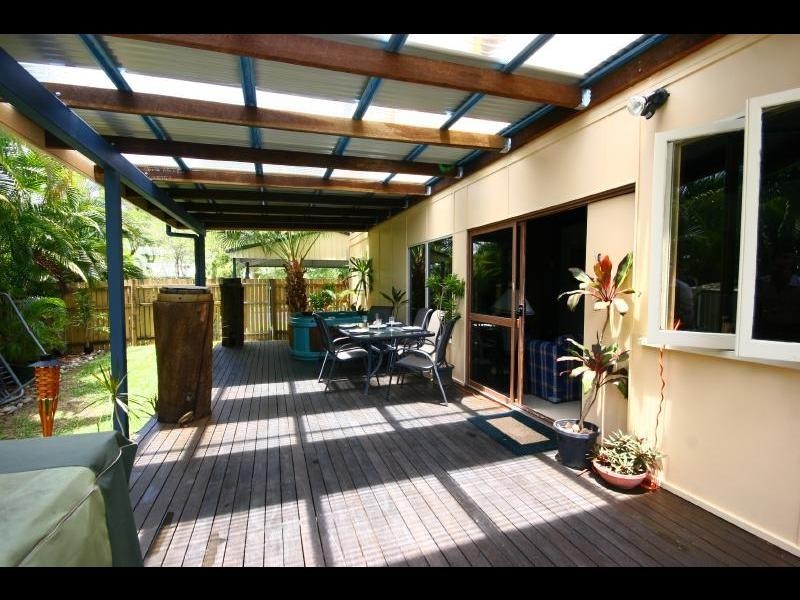 6 Hollett Close, Manunda QLD 4870