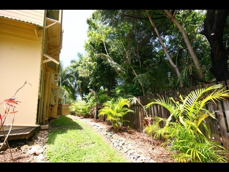 6 Hollett Close, Manunda QLD 4870