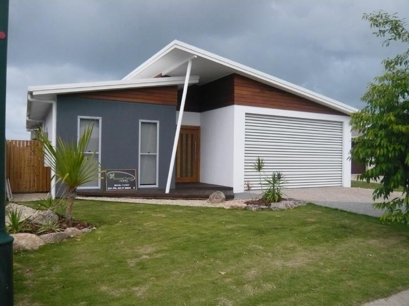 8 Icefire Quay, Trinity Park QLD 4879