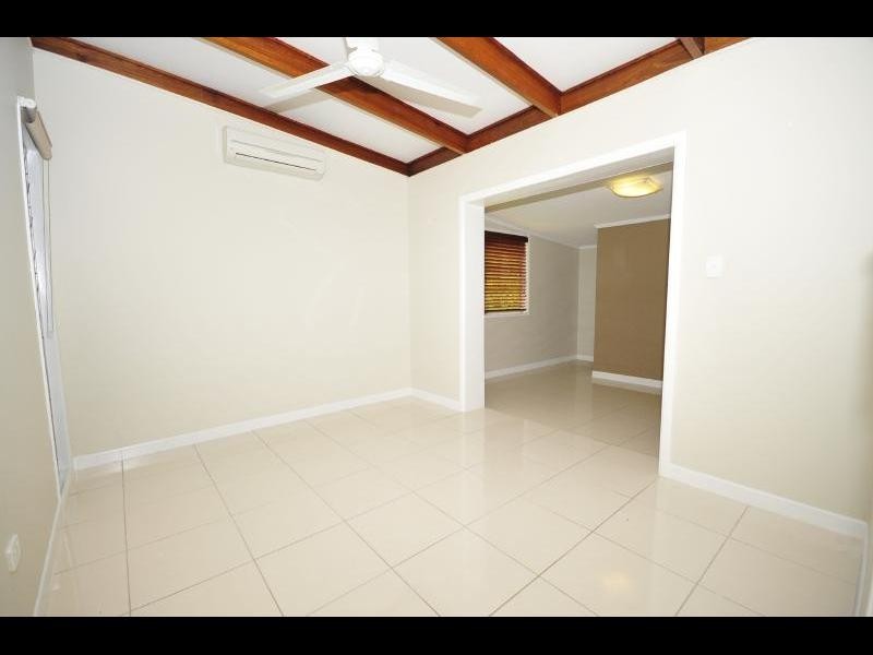 59 Hayward Street, Mooroobool QLD 4870