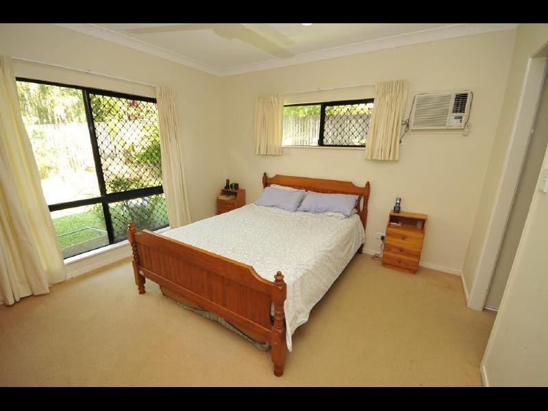 3 Dodd Court, Mooroobool QLD 4870