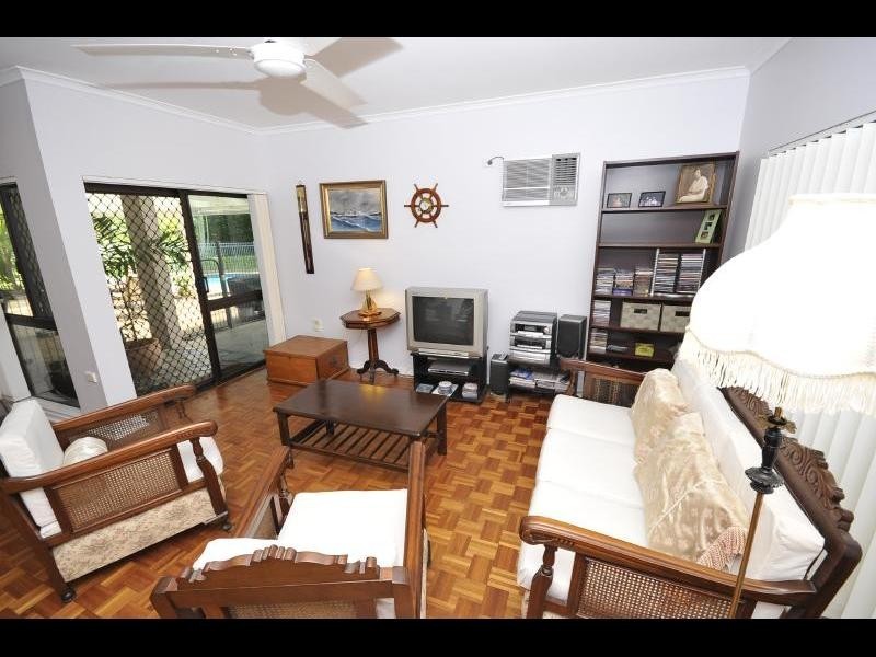 12 Hermes Close, Mooroobool QLD 4870