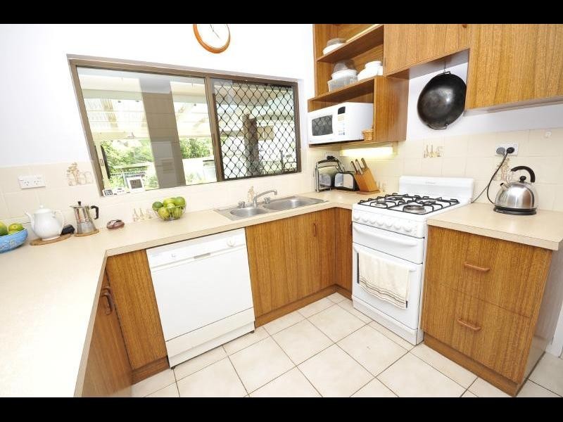 12 Hermes Close, Mooroobool QLD 4870