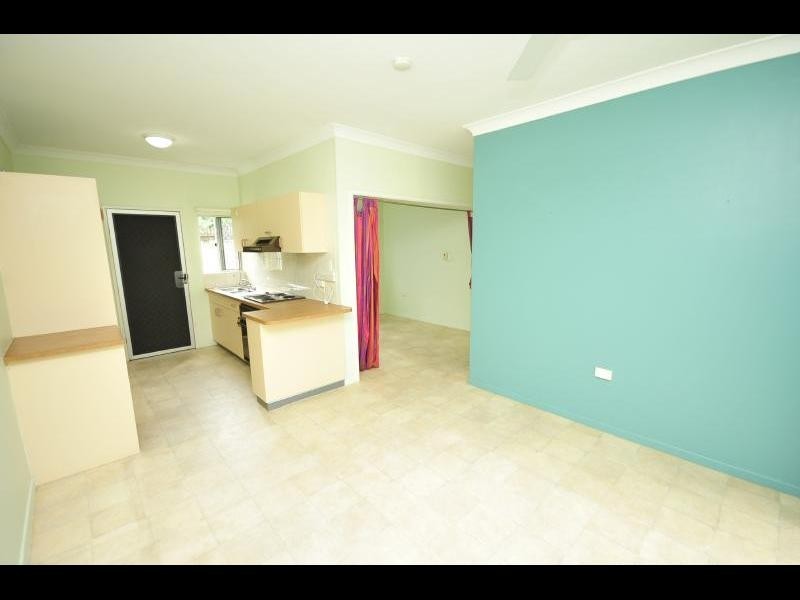 5/8 Bell Street, Bungalow QLD 4870