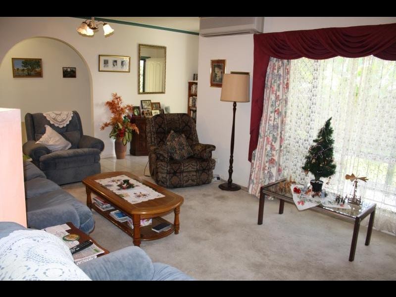 5 Wedelia Court, Mooroobool QLD 4870